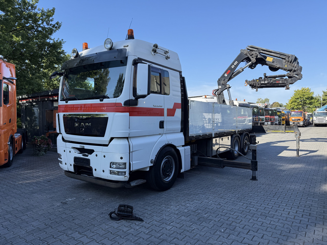 MAN TGX 26.480 6X2 Hiab 422 + Jib + Winde - Nákladní automobil valníkový/ Plošinový, Auto s hydraulickou rukou: obrázek 1 MAN TGX 26.480 6X2 Hiab 422 + Jib + Winde - Nákladní automobil valníkový/ Plošinový, Auto s hydraulickou rukou: obrázek 1