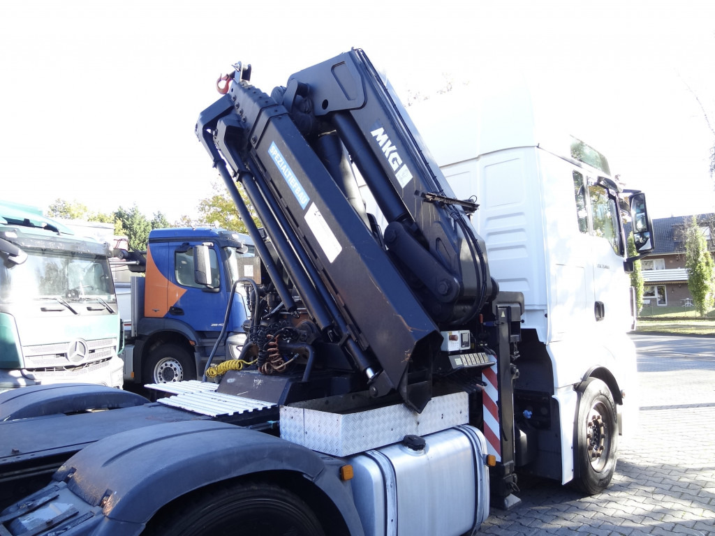 MAN TGX 33.480 6X4 Kran MKG 381 bis 20 Meter - Auto s hydraulickou rukou, Tahač: obrázek 4 MAN TGX 33.480 6X4 Kran MKG 381 bis 20 Meter - Auto s hydraulickou rukou, Tahač: obrázek 4