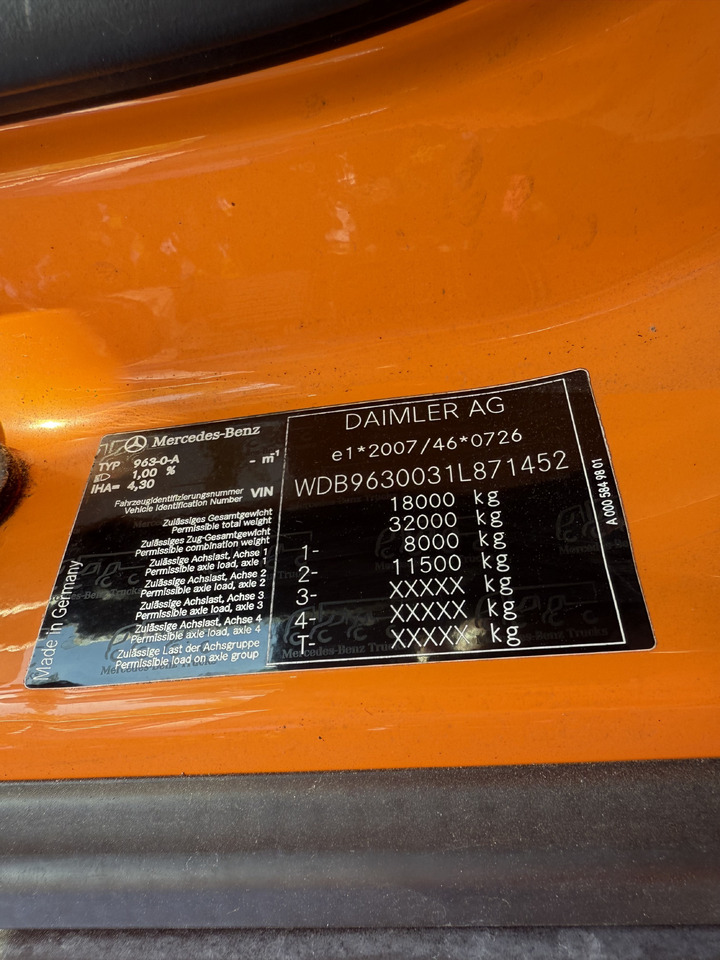 Mercedes-Benz Actros 1827 Kran Palfinger PK 9002 - Auto s hydraulickou rukou, Plachtový nákladní auto: obrázek 3 Mercedes-Benz Actros 1827 Kran Palfinger PK 9002 - Auto s hydraulickou rukou, Plachtový nákladní auto: obrázek 3