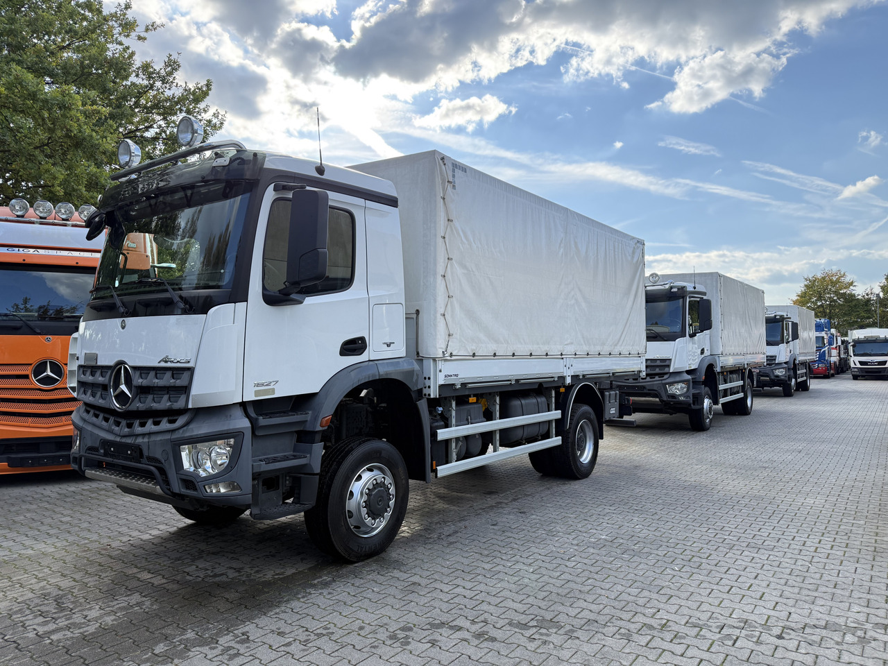 Mercedes-Benz Arocs 1827 AK 4X4 Ex- - Plachtový nákladní auto: obrázek 1 Mercedes-Benz Arocs 1827 AK 4X4 Ex- - Plachtový nákladní auto: obrázek 1