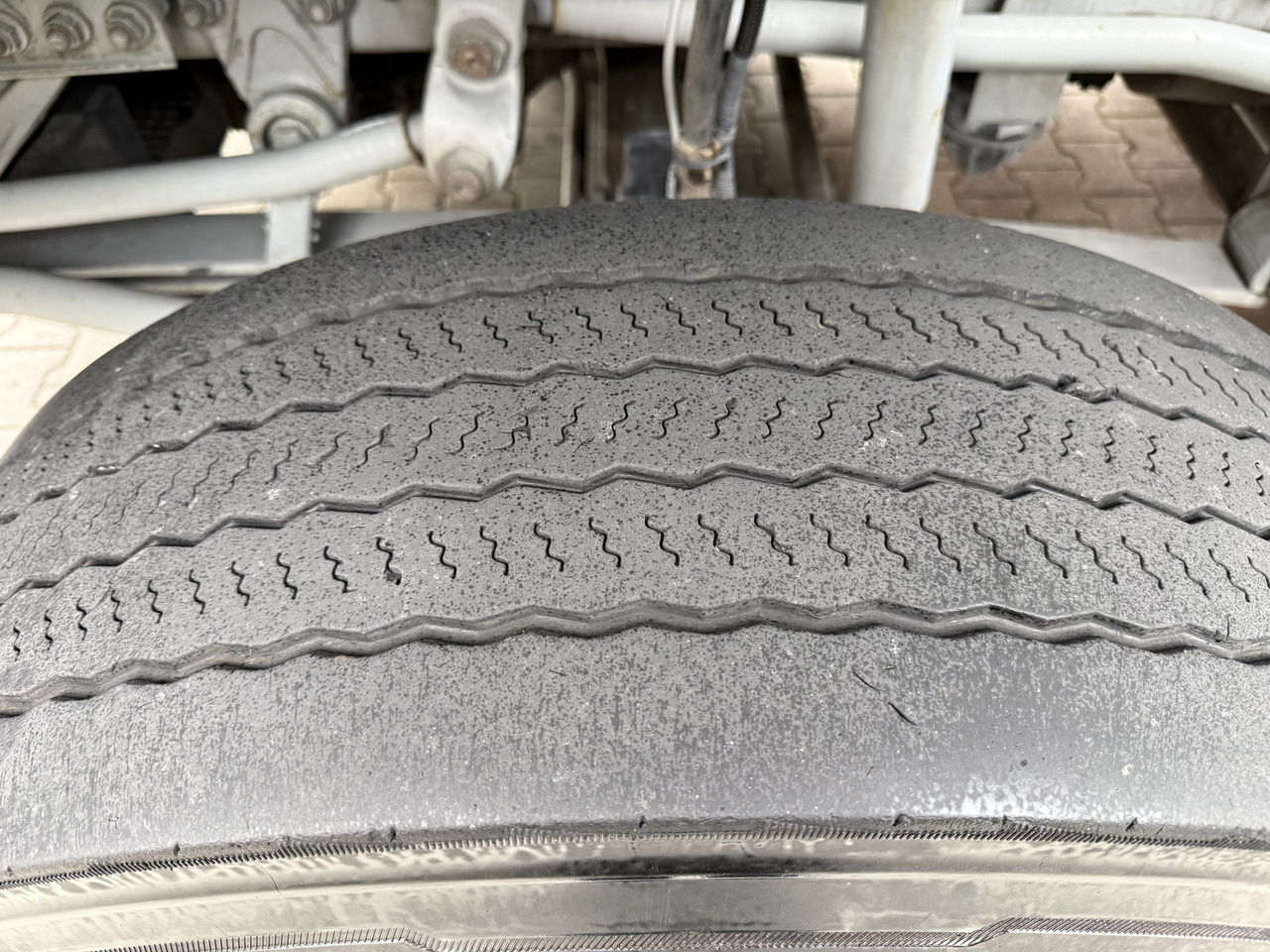 Mercedes-Benz Arocs 3245 K 8X4 Haken - Hákový nosič kontejnerů: obrázek 5 Mercedes-Benz Arocs 3245 K 8X4 Haken - Hákový nosič kontejnerů: obrázek 5