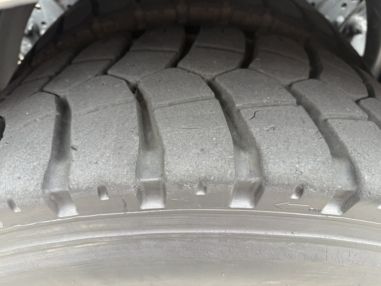 Mercedes-Benz Arocs 3251 8X4 Haken mit Kran HMF 2620 K5 - Hákový nosič kontejnerů, Auto s hydraulickou rukou: obrázek 2 Mercedes-Benz Arocs 3251 8X4 Haken mit Kran HMF 2620 K5 - Hákový nosič kontejnerů, Auto s hydraulickou rukou: obrázek 2