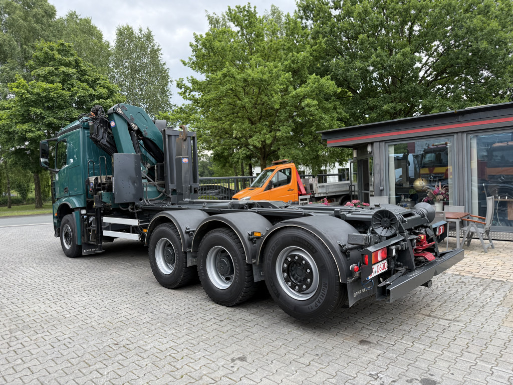 Hákový nosič kontejnerů, Auto s hydraulickou rukou Mercedes-Benz Arocs 3251 8X4 Haken mit Kran HMF 2620 K5: obrázek 11