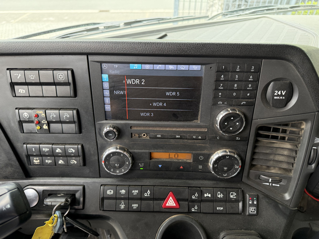 Hákový nosič kontejnerů, Auto s hydraulickou rukou Mercedes-Benz Arocs 3251 8X4 Haken mit Kran HMF 2620 K5: obrázek 6