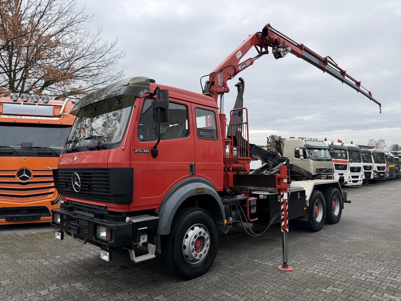 Mercedes-Benz SK 2538 6X4 Haken Kran/ Oldtimer/ Feuerwehr - Hákový nosič kontejnerů, Auto s hydraulickou rukou: obrázek 1 Mercedes-Benz SK 2538 6X4 Haken Kran/ Oldtimer/ Feuerwehr - Hákový nosič kontejnerů, Auto s hydraulickou rukou: obrázek 1