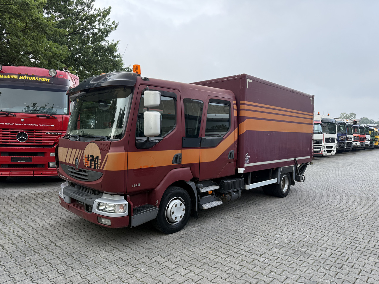 Renault Midlum 180.10 DoKa - Skříňový nákladní auto: obrázek 1 Renault Midlum 180.10 DoKa - Skříňový nákladní auto: obrázek 1