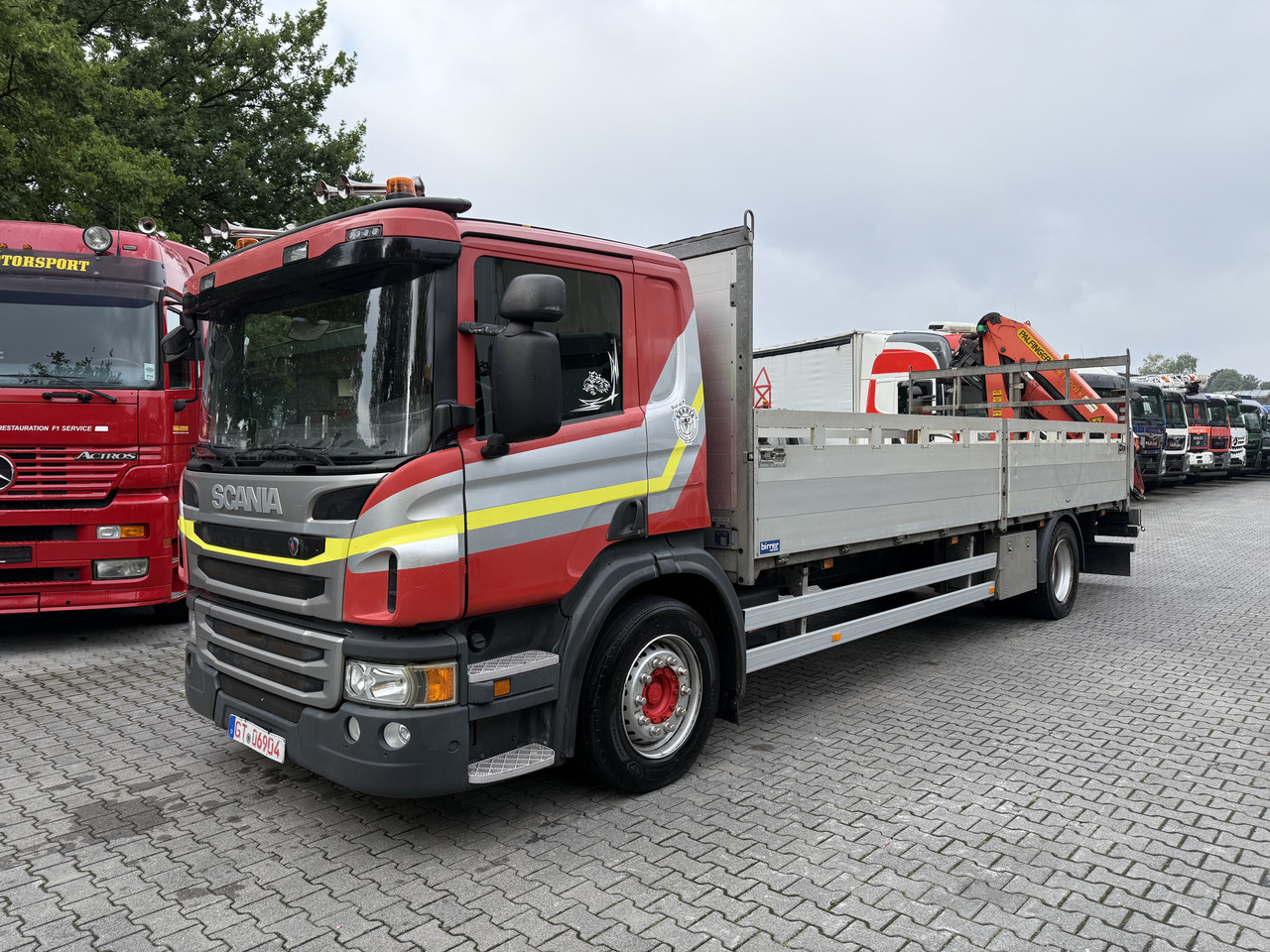 Scania P410 4X2 Palfinger PK 13001 - Nákladní automobil valníkový/ Plošinový, Auto s hydraulickou rukou: obrázek 1 Scania P410 4X2 Palfinger PK 13001 - Nákladní automobil valníkový/ Plošinový, Auto s hydraulickou rukou: obrázek 1