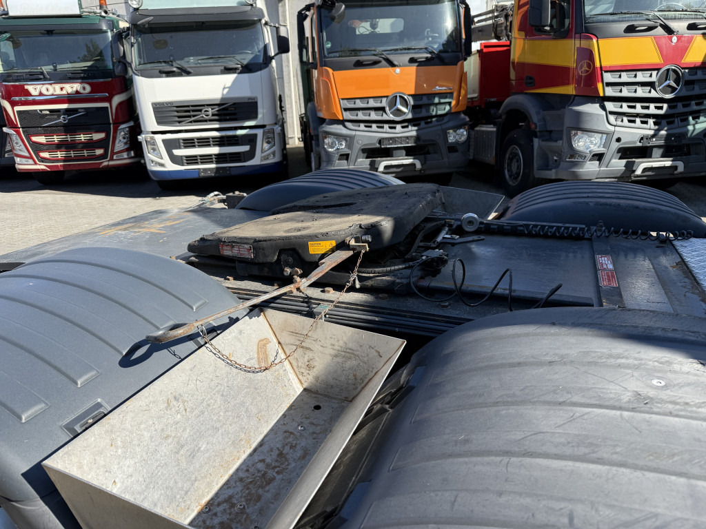 Scania R400 6X2 Kran Hiab 377-8 bis 25 Meter - Auto s hydraulickou rukou, Tahač: obrázek 2 Scania R400 6X2 Kran Hiab 377-8 bis 25 Meter - Auto s hydraulickou rukou, Tahač: obrázek 2