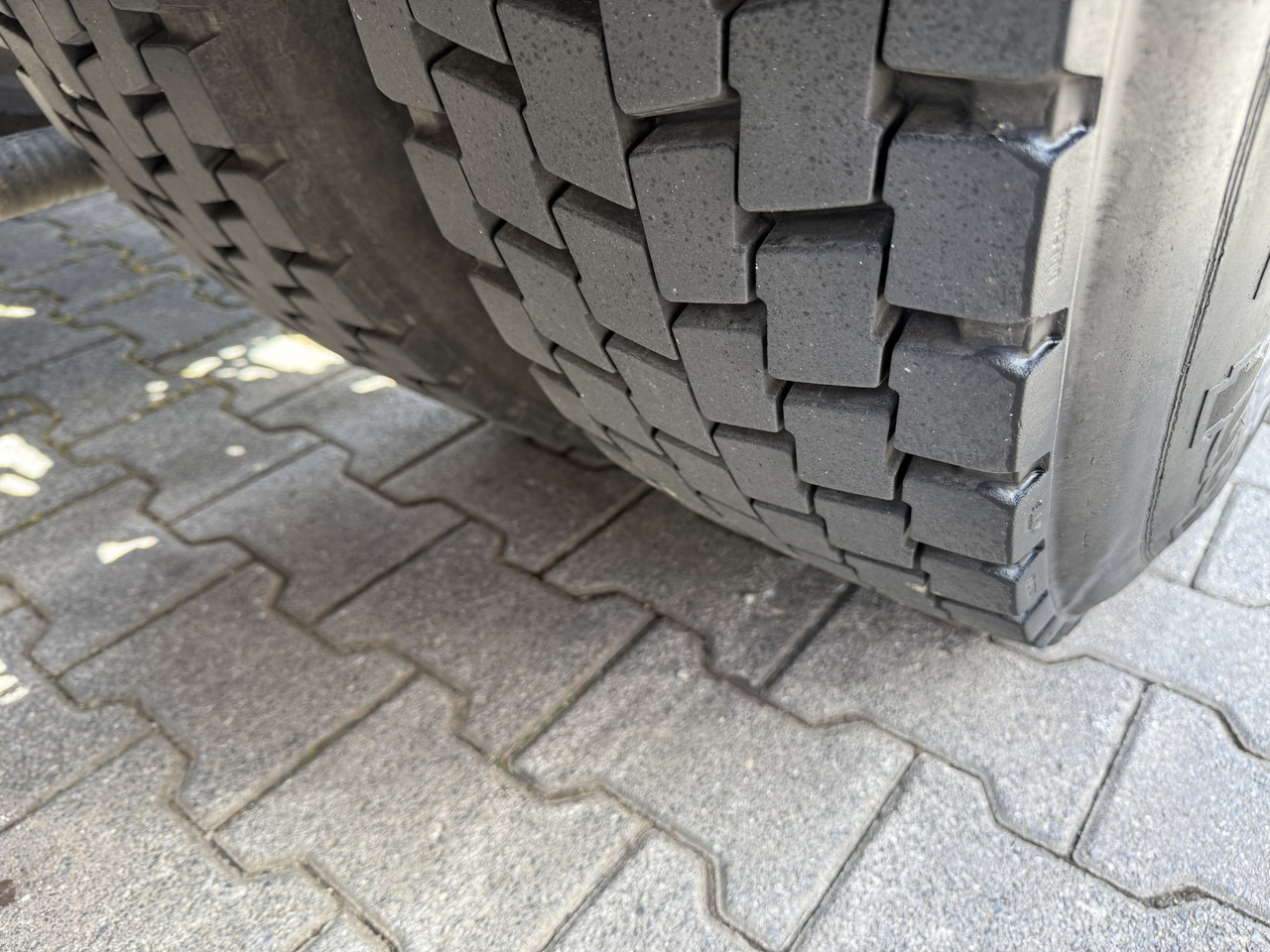 MAN TGA 18.430 Kran Palfinger 16502 bis 26.5 Meter - Tahač: obrázek 4 MAN TGA 18.430 Kran Palfinger 16502 bis 26.5 Meter - Tahač: obrázek 4