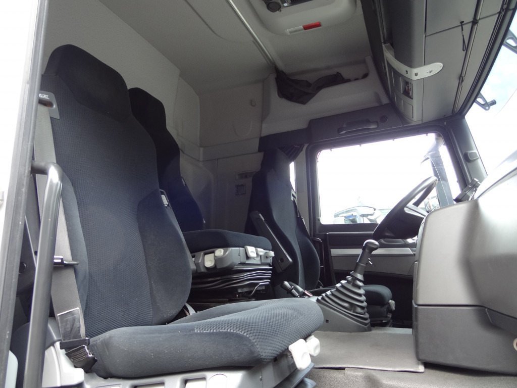 MAN TGS 18.320 LLS Fahrschule/ driving school - Tahač: obrázek 3 MAN TGS 18.320 LLS Fahrschule/ driving school - Tahač: obrázek 3