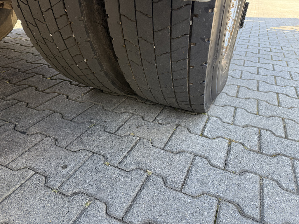 Volvo FM12 420 4X4 Kran MKG 300 bis 24 Meter - Nákladní automobil valníkový/ Plošinový, Auto s hydraulickou rukou: obrázek 4 Volvo FM12 420 4X4 Kran MKG 300 bis 24 Meter - Nákladní automobil valníkový/ Plošinový, Auto s hydraulickou rukou: obrázek 4