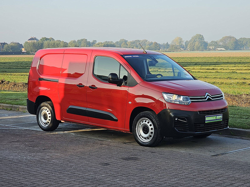 Citroën Berlingo 1.4 XL 130 AUT. 34 dkm. - Dodávka skřín: obrázek 5 Citroën Berlingo 1.4 XL 130 AUT. 34 dkm. - Dodávka skřín: obrázek 5
