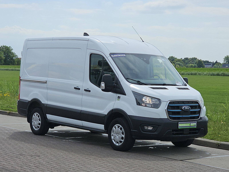 Ford E-Transit L2H2 68kWh Navi AC! - Furgon, Elektrická dodávka: obrázek 5 Ford E-Transit L2H2 68kWh Navi AC! - Furgon, Elektrická dodávka: obrázek 5