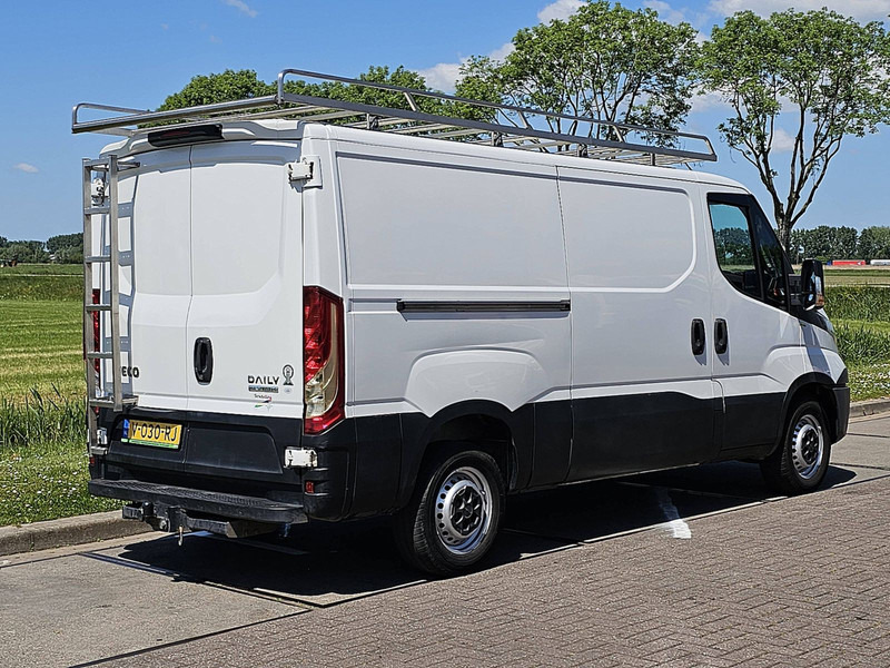 Iveco Daily 35 S - Furgon: obrázek 3 Iveco Daily 35 S - Furgon: obrázek 3