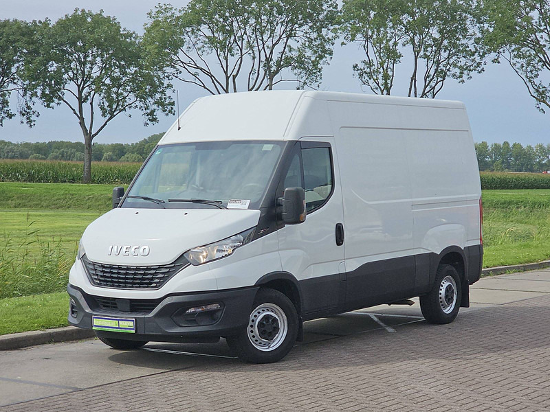 Iveco Daily 35S14 L1H2 Airco Euro6 - Furgon: obrázek 2 Iveco Daily 35S14 L1H2 Airco Euro6 - Furgon: obrázek 2
