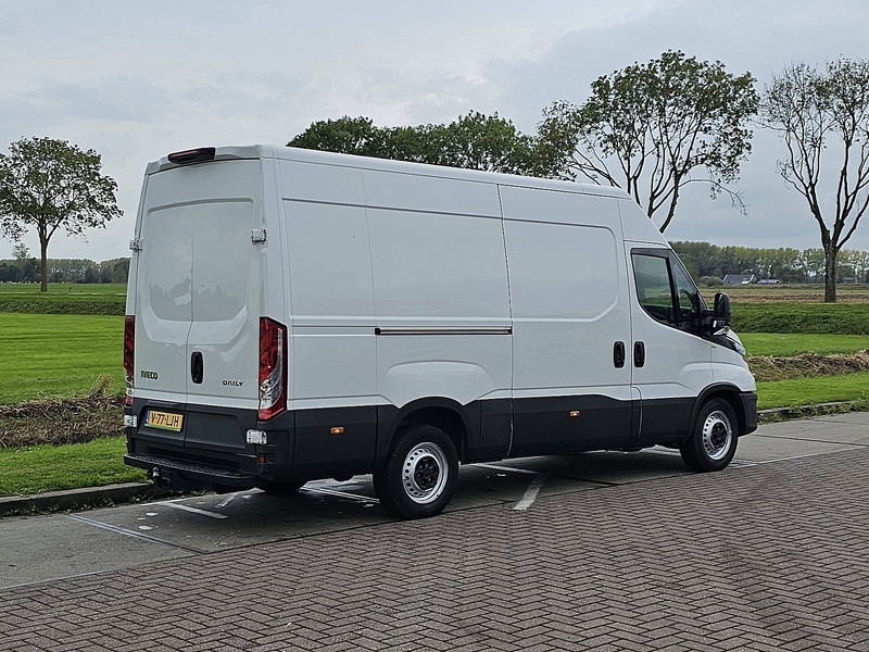 Iveco Daily 35S14 L2H2 3.5T-AHG Euro6! - Furgon: obrázek 3 Iveco Daily 35S14 L2H2 3.5T-AHG Euro6! - Furgon: obrázek 3