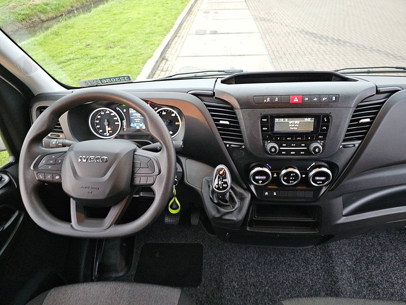 Furgon Iveco Daily 35S16 L4H2 Maxi Automaat: obrázek 8 Furgon Iveco Daily 35S16 L4H2 Maxi Automaat: obrázek 8