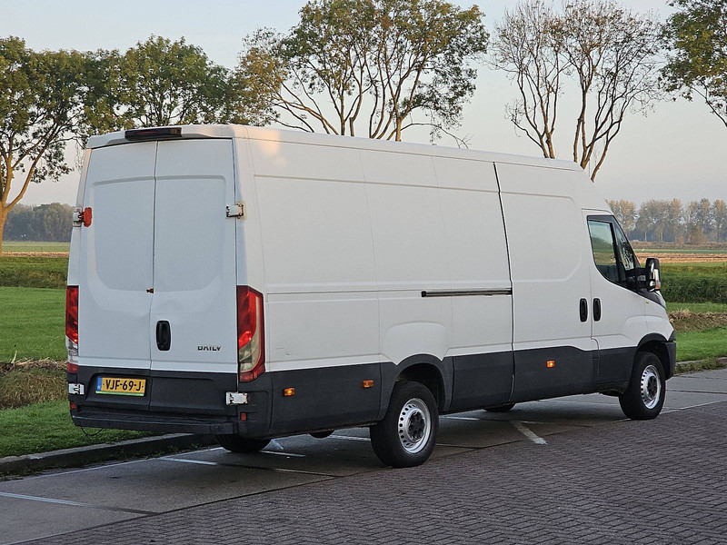 Iveco Daily - Furgon: obrázek 3 Iveco Daily - Furgon: obrázek 3