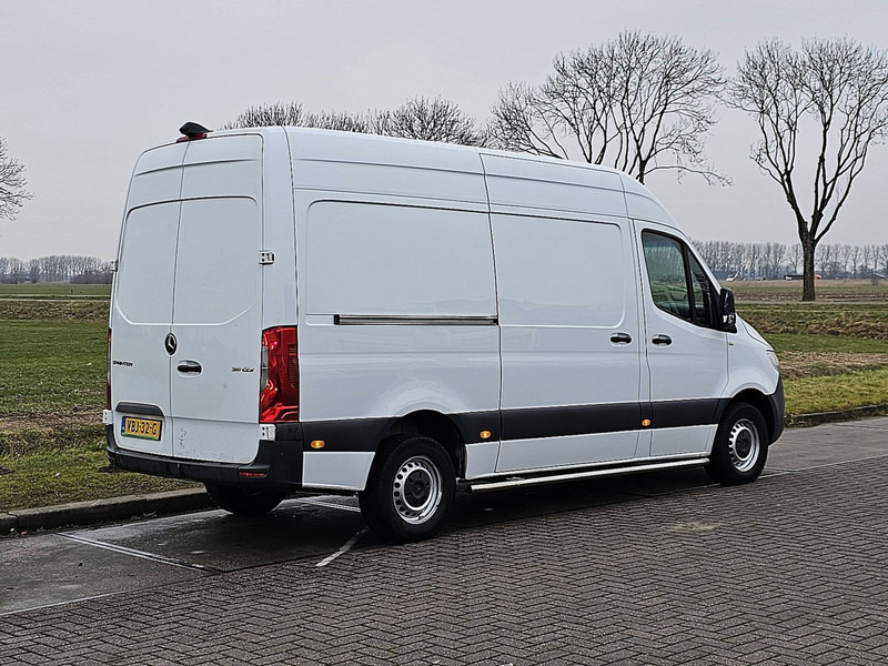 Mercedes-Benz Sprinter 311 L2H2 Wp-Inrichting ! - Furgon: obrázek 3 Mercedes-Benz Sprinter 311 L2H2 Wp-Inrichting ! - Furgon: obrázek 3