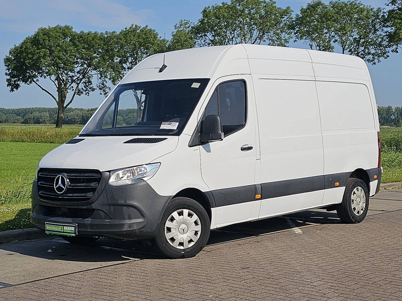 Mercedes-Benz Sprinter 314 CDI AUT. L2H2 - Furgon: obrázek 2 Mercedes-Benz Sprinter 314 CDI AUT. L2H2 - Furgon: obrázek 2