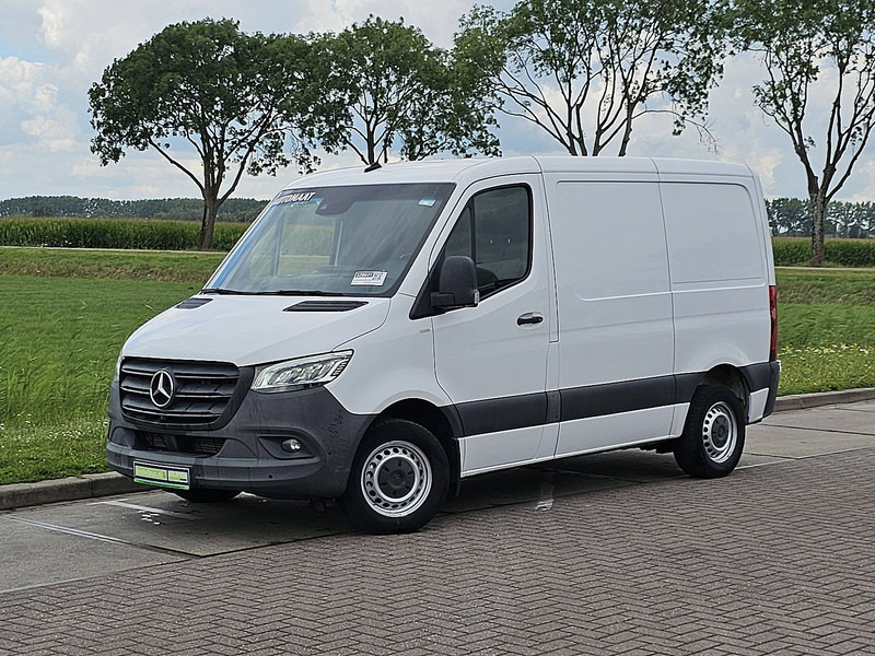 Mercedes-Benz Sprinter 314 L1H1 Mbux10 LED Eur6 - Furgon: obrázek 2 Mercedes-Benz Sprinter 314 L1H1 Mbux10 LED Eur6 - Furgon: obrázek 2