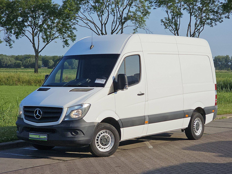 Mercedes-Benz Sprinter 314 L2H2 AC Euro6 Trekh! - Furgon: obrázek 2 Mercedes-Benz Sprinter 314 L2H2 AC Euro6 Trekh! - Furgon: obrázek 2
