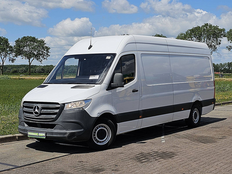 Mercedes-Benz Sprinter 314 L3H2 Maxi Mbux Euro6 - Furgon: obrázek 2 Mercedes-Benz Sprinter 314 L3H2 Maxi Mbux Euro6 - Furgon: obrázek 2