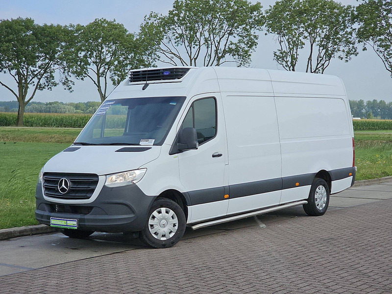 Mercedes-Benz Sprinter 315 L3H2 Koeling Vriezer - Chladící dodávka: obrázek 2 Mercedes-Benz Sprinter 315 L3H2 Koeling Vriezer - Chladící dodávka: obrázek 2