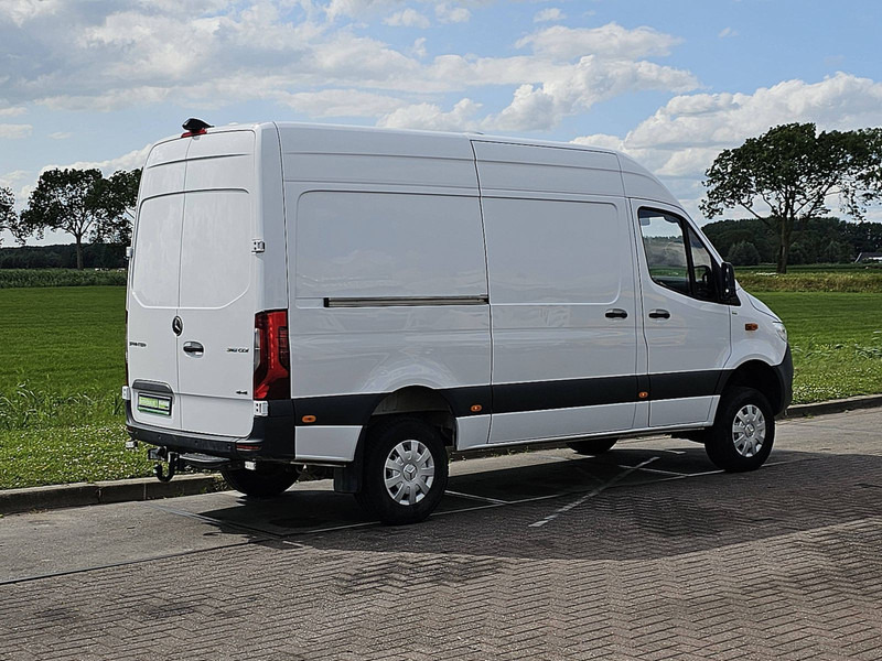 Mercedes-Benz Sprinter 316 CDI 4X4 AUT. L2H2 - Furgon: obrázek 3 Mercedes-Benz Sprinter 316 CDI 4X4 AUT. L2H2 - Furgon: obrázek 3
