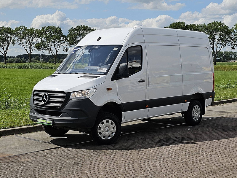 Mercedes-Benz Sprinter 316 CDI 4X4 AUT. L2H2 - Furgon: obrázek 2 Mercedes-Benz Sprinter 316 CDI 4X4 AUT. L2H2 - Furgon: obrázek 2
