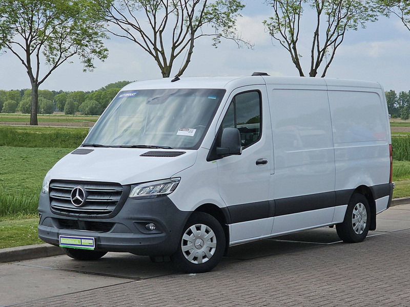 Mercedes-Benz Sprinter 316 L2 LED Distronic Aut - Furgon: obrázek 2 Mercedes-Benz Sprinter 316 L2 LED Distronic Aut - Furgon: obrázek 2
