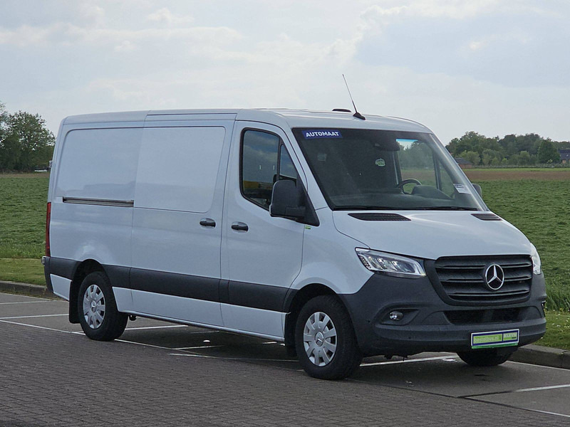 Mercedes-Benz Sprinter 316 L2 LED Distronic Aut - Furgon: obrázek 5 Mercedes-Benz Sprinter 316 L2 LED Distronic Aut - Furgon: obrázek 5