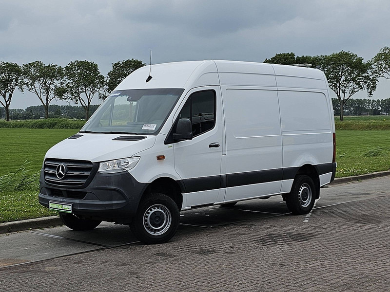Mercedes-Benz Sprinter 316 L2H2 Mbux 4x4 Autom! - Furgon: obrázek 2 Mercedes-Benz Sprinter 316 L2H2 Mbux 4x4 Autom! - Furgon: obrázek 2
