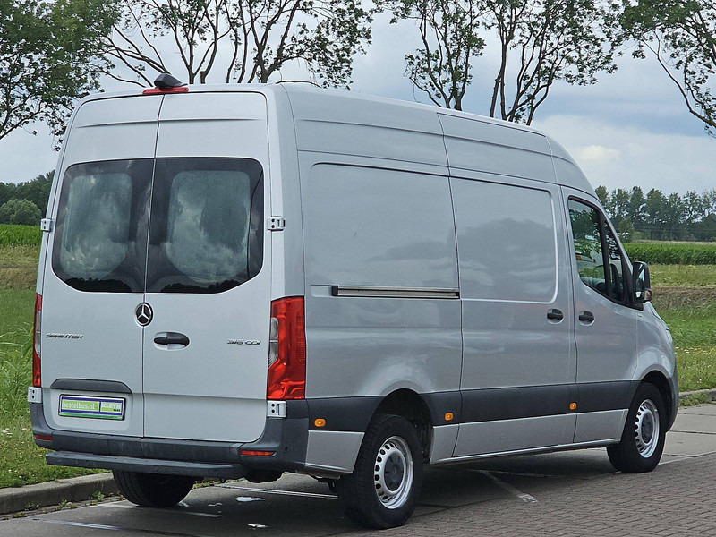 Mercedes-Benz Sprinter 316 L2H2 RWD Mbux Autom! - Furgon: obrázek 3 Mercedes-Benz Sprinter 316 L2H2 RWD Mbux Autom! - Furgon: obrázek 3
