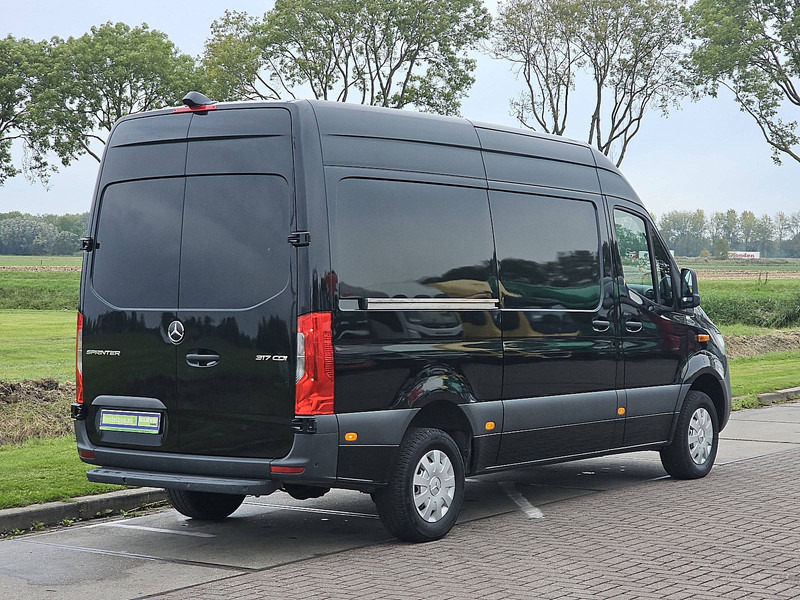 Mercedes-Benz Sprinter 317 L2H2 Mbux 360camera! - Furgon: obrázek 3 Mercedes-Benz Sprinter 317 L2H2 Mbux 360camera! - Furgon: obrázek 3