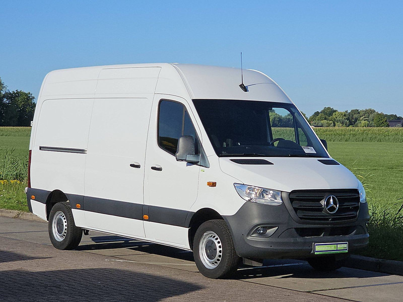Mercedes-Benz Sprinter 317 L2H2 Navi Euro6 - Furgon: obrázek 5 Mercedes-Benz Sprinter 317 L2H2 Navi Euro6 - Furgon: obrázek 5