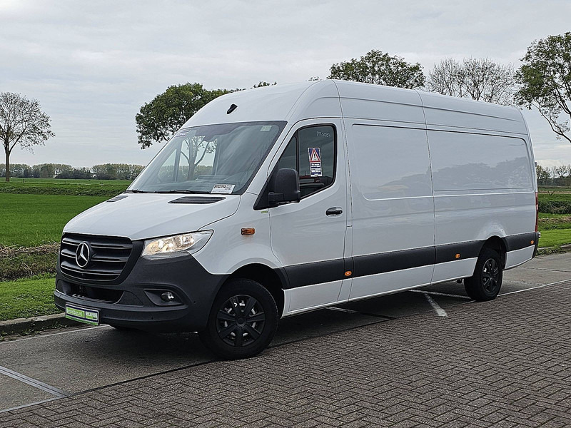Mercedes-Benz Sprinter 317 L3H2 Maxi Navi - Furgon: obrázek 2 Mercedes-Benz Sprinter 317 L3H2 Maxi Navi - Furgon: obrázek 2