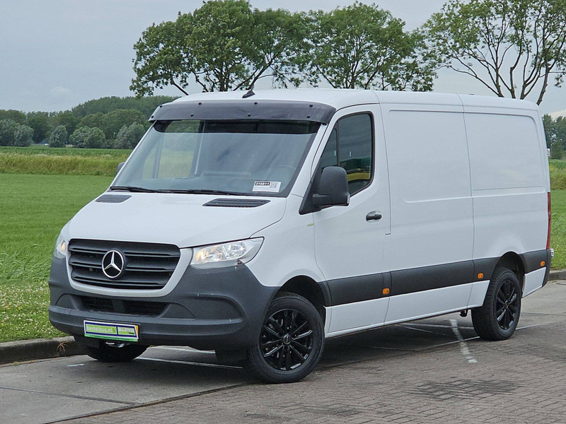 Mercedes-Benz Sprinter 319 L2H1 Mbux V6 3.0Ltr! - Malá dodávka: obrázek 2 Mercedes-Benz Sprinter 319 L2H1 Mbux V6 3.0Ltr! - Malá dodávka: obrázek 2