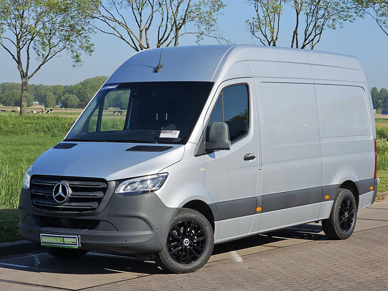 Mercedes-Benz Sprinter 319 L2H2 3.0Ltr V6 LED! - Furgon: obrázek 2 Mercedes-Benz Sprinter 319 L2H2 3.0Ltr V6 LED! - Furgon: obrázek 2