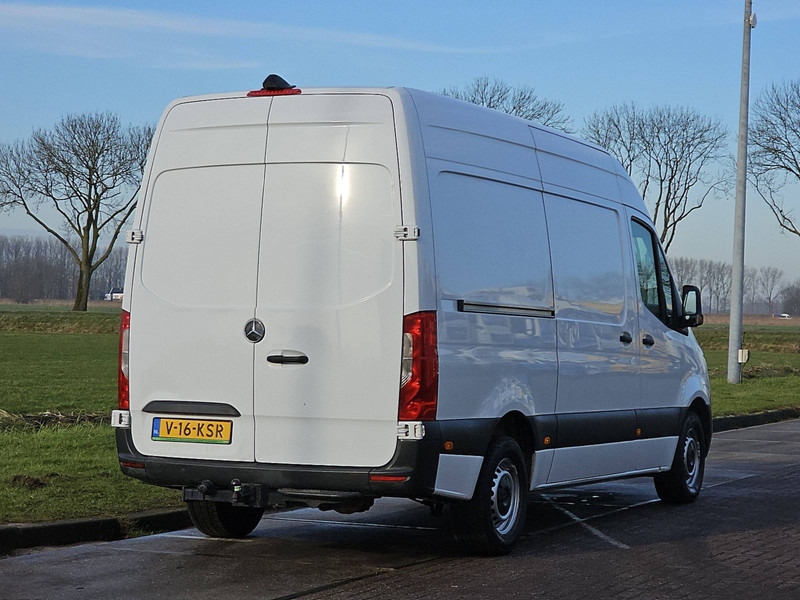 Mercedes-Benz Sprinter 319 L2H2 3.5T-AHG V6! - Furgon: obrázek 3 Mercedes-Benz Sprinter 319 L2H2 3.5T-AHG V6! - Furgon: obrázek 3