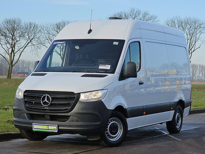 Mercedes-Benz Sprinter 319 L2H2 3.5T-AHG V6! - Furgon: obrázek 2 Mercedes-Benz Sprinter 319 L2H2 3.5T-AHG V6! - Furgon: obrázek 2