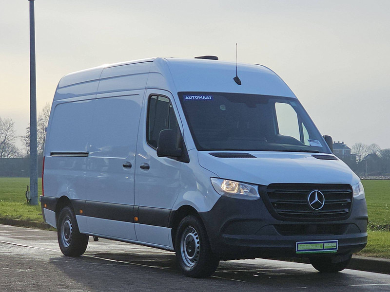 Mercedes-Benz Sprinter 319 L2H2 3.5T-AHG V6! - Furgon: obrázek 5 Mercedes-Benz Sprinter 319 L2H2 3.5T-AHG V6! - Furgon: obrázek 5