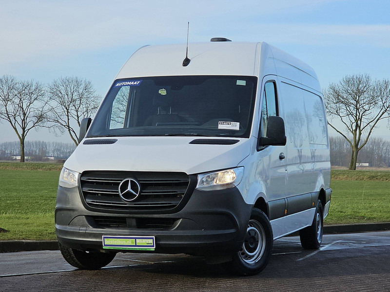 Mercedes-Benz Sprinter 319 L2H2 3.5T-AHG V6! - Furgon: obrázek 1 Mercedes-Benz Sprinter 319 L2H2 3.5T-AHG V6! - Furgon: obrázek 1
