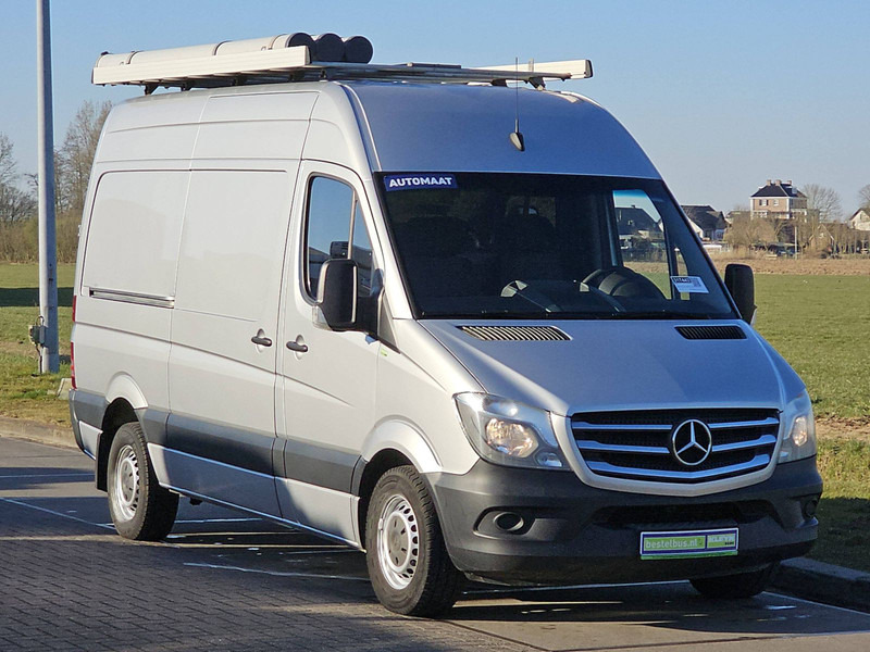 Mercedes-Benz Sprinter 319 L2H2 V6 3.0 3.5T-AHG - Furgon: obrázek 5 Mercedes-Benz Sprinter 319 L2H2 V6 3.0 3.5T-AHG - Furgon: obrázek 5