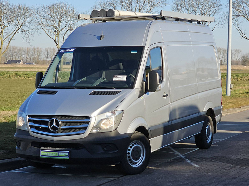 Mercedes-Benz Sprinter 319 L2H2 V6 3.0 3.5T-AHG - Furgon: obrázek 2 Mercedes-Benz Sprinter 319 L2H2 V6 3.0 3.5T-AHG - Furgon: obrázek 2