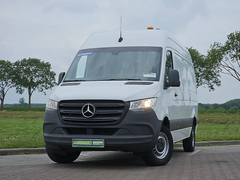 Mercedes-Benz Sprinter 319 L2H2 V6 3.5t-Trekh. - Furgon: obrázek 1 Mercedes-Benz Sprinter 319 L2H2 V6 3.5t-Trekh. - Furgon: obrázek 1
