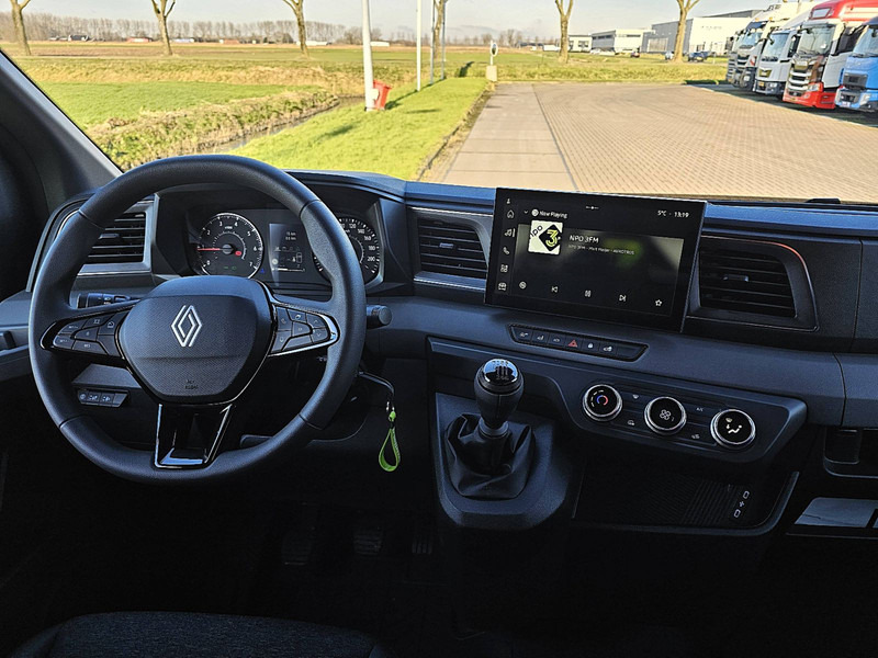Interior photo 1: Furgon Renault Master 2.0 L3H2 130Pk Euro6 AC!