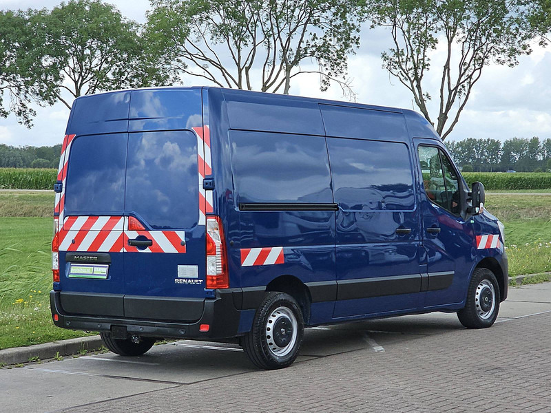 Renault Master 2.3 L2H2 Navi Euro6 AC! - Furgon: obrázek 3 Renault Master 2.3 L2H2 Navi Euro6 AC! - Furgon: obrázek 3