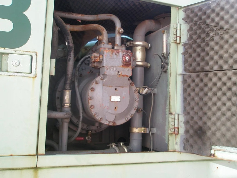 Hitachi KH125-3 - Pásový jeřáb: obrázek 5 Hitachi KH125-3 - Pásový jeřáb: obrázek 5