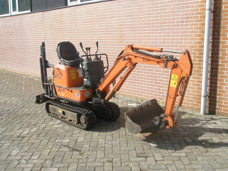Hitachi ZX10U-2 - Mini rýpadlo: obrázek 4 Hitachi ZX10U-2 - Mini rýpadlo: obrázek 4